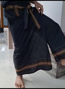 SARUNG CELANA DEWASA PRAKTIS HITAM SERIES CELANA SARUNG PRIA MOTIF LIST EMAS