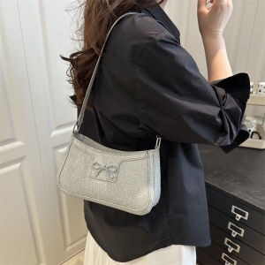 กระเป๋าถือทรงหัวเข็มขัดสำหรับผู้หญิง ความจุขนาดใหญ่ กระเป๋าสะพายไหล่แฟชั่นสุดเก๋ กระเป๋าถือลายส้ม สีพื้น กระเป๋าถือสไตล์ใหม่สำหรับผู้หญิง