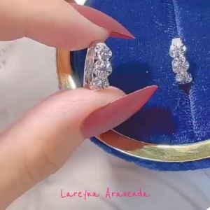 Lareyna Aravenda Anting Wanita Silver S925 Model Triple Flower AT034
