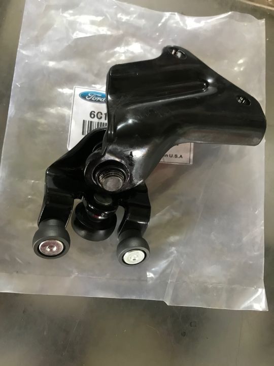 B%C3%A1t%20B%E1%BA%A1c%20%C4%90%E1%BA%A1n%20(Bi%20Tr%C6%B0%E1%BB%A3t)%20C%E1%BB%ADa%20L%C3%B9a%20Ford%20Transit%20(Tr%C3%AAn)%20-%20Image%205