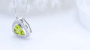 Lohaspie Jewelry Real 1.8 Carat Pendants Silver 925 Original Natural Peridot Pendant