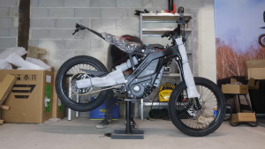 มอเตอร์ไซต์วิบากไฟฟ้า Electric Dirt Bike  ยี่ห้อ E-RIDE  รุ่น PRO SR เหมาะกับภูเขา ป่า เส้นทางเทคนิค และสายขี่โหดโดยเฉพาะ น้ำหนักเบา จากสหรัฐอเมริกา