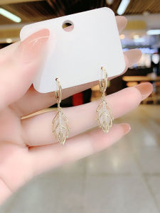 ต่างหูรูปใบไม้ตาแมว ต่างหูรูปใบไม้ขนาดเล็ก ต่างหูแบบห้อยหรูหรา เครื่องประดับแฟชั่นสำหรับผู้หญิง
