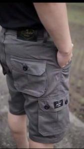 Celana Pendek Pria Cargo Distro: Gaya Kasual & Bahan Tebal