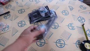 Tutup Radiator Mobil Kepala Kecil Universal + Pengukur Suhu Air Warna Biru