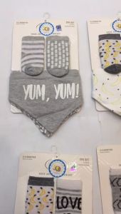 Carterlove Bib Slaber Segitiga + Kaos Kaki Bayi Motif Random Boy Girl 1 set