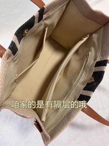 Korean Style Large Capacity Canvas Tote Bag Womens Handbag Commuter Shoulder Bag Fashionable Outing Briefcase Handbag