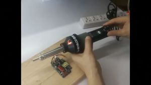 เครื่องเป่าลมร้อน 220V ควบคุมอุณหภูมิ 500W เครื่องมือแบบพกพาปืนลมร้อน ชุดความร้อนที่มีคุณภาพสูง