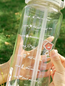 1500ML Large capacity sports kettle high temperature resistant portable water cup high-value straw cup