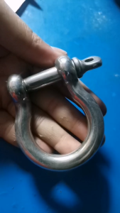 TOYU 6-10-14-18-22mm Stainless Steel Bow-Type Lifting Shackles Grade 304 (Capacity: 300kg Size: 6mm) (Capacity: 800kg Size: 10mm) (Capacity: 1500kg Size: 14mm) (Capacity: 2500kg Size: 18mm) (Capacity: 4000kg Size: 22mm)