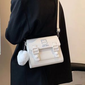 QFDI ใหม่ของผู้หญิงแฟชั่นกระเป๋าสะพายไหล่เดียวกระเป๋าข้ามร่างกายที่มีคุณภาพสูงฝรั่งเศสซอกออกแบบน่ารักถุงเล็กๆ กระเป๋าสะพายผญ