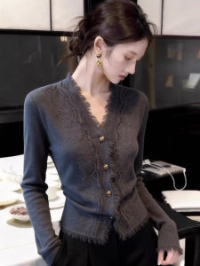 Design French Vintage Knitted V-neck Cardigan