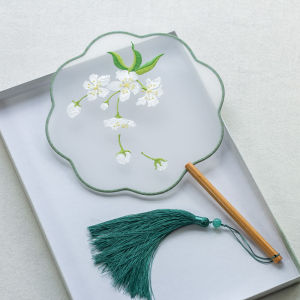 Quạt Tròn Phong Cách Cổ Điển Tô Châu Thêu Nghệ Thuật Chụp Ảnh Múa Trung Quốc Thỏ Nhỏ Sườn Xám Hán Phục Thể Hiện Xuyên Thấu Lụa Khung Gỗ Chất Liệu