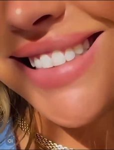 Whitening toothpaste targeting coffee stains and smoke stains for 7 days unleashing a diamond level smile and unlocking the "cold light whitening" effect!