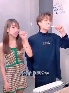 WE 3296* = 美白活性炭牙粉💕Teeth Whitening ☞ 30g