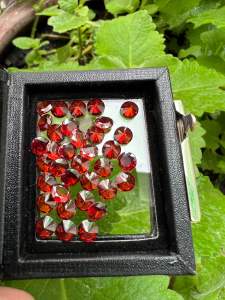 CZ คิวบิกเซอร์โคเนีย เพชรรัสเซีย Cubic Zirconia ทรงกลม สีGARNET สีโกเมน 6.00 carats AMETHYST American diamond stone ROUND SHAPE 6.00MM ( 10 PCS เม็ด )