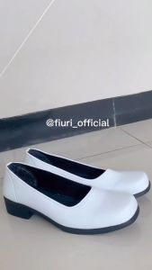 FIURI - Sepatu Pantofel Wanita Putih 36-43 Polos Slip On Hak 3cm - Sepatu Sekolah Perawat Suster Bidan Paskib Hak Tahu 3 cm Upacara Paskibra - Sepatu Formal Perempuan SD SMP SMA Pelatihan Ospek Kerja Kantor Resmi Kulit Imitasi Murah Promo Diskon