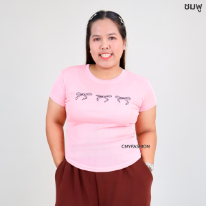 402-2XL# เสื้อคอกลมแขนสั้น สกรีนลายรูปโบว์ เนื้อผ้าร่อง ยืดได้เยอะ เอวจั้ม พรางหุ่น สาวอวบสาวพลัสไซส์ใส่สบาย