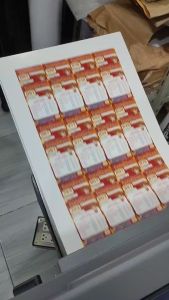 บัตรทอง ชุดละ 1000 ใบ (ภาพสีสดใส) เปลี่ยนข้อความได้