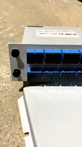 กล่อง PLC Splitter Fiber optic SC/UPC single mode 1x8 / 1x16 (แบบกล่อง) กล่องแยก สาย ไฟเบอร์ ออฟ ติก สายใยแก้ว