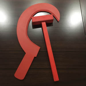 Da Varies Capitalist Scythe And Hammer Ura Wood Film And TV Props New And Ready to Ship Versatile Collectible Gaming Items