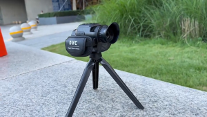 ให้ของขวัญ🔥 D15 4K HD อุปกรณ์มองกลางคืนแบบอินฟาเรดกล้องมองกลางคืน ตรวจจับความร้อน ระบบ WiFi บันทึกเสียงสัตว์ ป้องกันน้ำ อุปกรณ์ล่า ความทนทานที่ยาวนานเป็นพิเศษระดับ