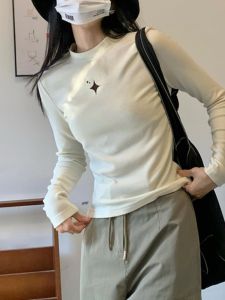 เสื้อยืดคอกลมแขนยาวทรงสลิมฟิตสำหรับผู้หญิง เสื้อชั้นในฤดูใบไม้ร่วง/ฤดูหนาว เสื้อคลุมกันหนาวแบบหนา คอตั้งสั้น เสื้อผ้าทำงานสไตล์เกาหลี