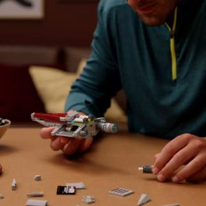 LEGO Star Wars 75404 Acclamator-Class Assault Ship (450 Pieces) Star Wars Toys (18 Tahun+)