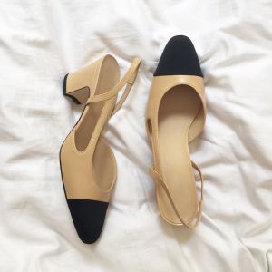รองเท้าแตะส้นสูงหนังแท้สำหรับผู้หญิงในช่วงฤดูร้อน ส้นหนา สีตัดกัน สไตล์เกาหลี รองเท้าแตะแบบใหม่ รองเท้าส้นเตี้ยแบบสวมหัว สวมใส่สบาย