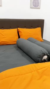 Bed Cover Set Sprei TwoTone Orange Dark Grey Ukuran 180x200/160x200/200x200 - Fankay