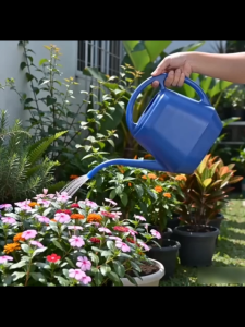 4L Large Capacity Long Mouth Plastic Watering Can Lagadera Lightweight Garden Plant Flower Watering Pot