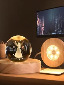 Solid Wood Led Small Night Lamp round Salt Light Crystal Ball Base Decoration Bedside Nursing Small Night Lamp Big Sale Discount