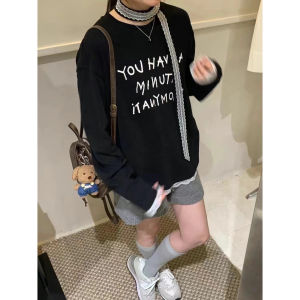 เสื้อสเวตเตอร์ถักคอปกกลมแขนยาวลายตัวอักษรสไตล์อเมริกันใหม่ฤดูใบไม้ร่วง เสื้อชั้นในลำลองพร้อมขอบลูกไม้และจุดต่อ