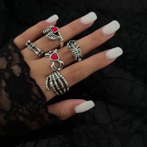 Salircon 2 Styles Gothic Halloween Creative Skull Red Heart Rhinestone Open Rings Women Vintage Silver Color Finger Ring Jewelry