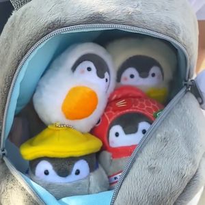 เพนกวินหญิงเป้สะพายหลังการ์ตูนน่ารัก Jk กระเป๋าเป้เด็กผู้หญิงตุ๊กตาผ้ากำมะหยี่กระเป๋านักเรียนใบจิ๋ว