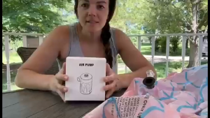 电动气泵，带USB可充电4000mAH电池的便携式气泵，带4个喷嘴的快速充气/放气气泵，用于游泳圈/泳池玩具/气垫/气垫/真空储物袋夏季