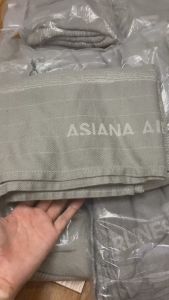 Chăn hàng không xám Asiana