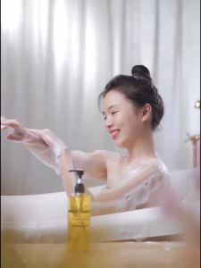 Ready stock original pati ginseng kedut shower gel acne peptide niacinamide moisturizing smooth fragrance body whitening skin care jerawat badan350ml人参沐浴露