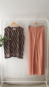 Batik Setelan Wanita Kasual: Celana Panjang Batik Kulot & Atasan Tanpa Lengan