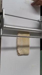 450 Type Electric Puff Pastry Dough Sheeter Commercial Pastry Laminator for Bread Croissant & Egg Tart Pastry