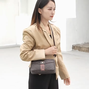PU Leather Shoulder Bag for Women with Vintage-style Printed Large-capacity Design