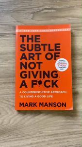 (ENGLISH สภาพเก่าเก็บ90%) BOOK The Subtle Art of Not Giving a F*ck : ศิลปะแห่งการช่างแม่ง by MARK MANSON ฉบับอังกฤษ - How to