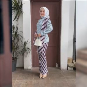 Setelan Kebaya Encim Rok Batik Wiron Selendang Terbaru/Kebaya Encim Selendang Mewah/Kebaya Kondangan