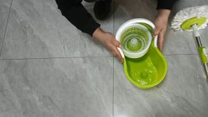 ไม้ถูพื้น ไม้ม็อบ ด้ามสแตนเลส พร้อมผ้าไมโครไฟเบอร์  Spin Mop ใช้ได้กับถังน้ำและถังปั่น อุปกรณ์ทำความสะอาดราคาถูกก