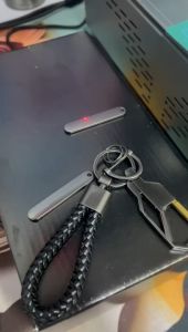 Rantai Kunci Mewah Premium Dengan Nama Laser custom name luxury premium keychain extremely durable laser name logo metal zinc alloy stainless steel aluminum car motor engrave name strong thick solid heavy duty