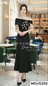 Váy Xleo BST MDU5259 Dáng Dài Ôm Nhẹ Xòe Nhẹ Ở Chân Váy Kết Hợp Cổ Trễ Vai Quyến Rũ Từ MDU