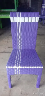 Kursi makan rotan sintetis