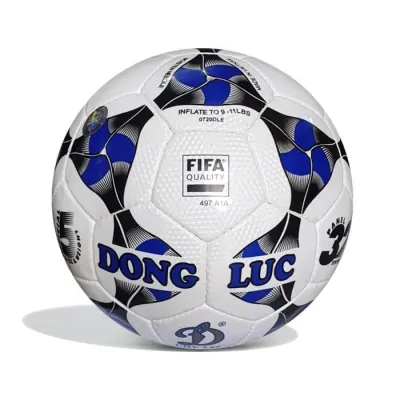Mẫu bóng đá UHV 2.05 số 5 thuộc Tập đoàn Động Lực bóng thi đấu chính thức FIFA Quality 497 A1A áp suất 8-9 lbs thiết kế trắng xanh đen phù hợp thi đấu giải vô địch quốc gia từ năm 2000.