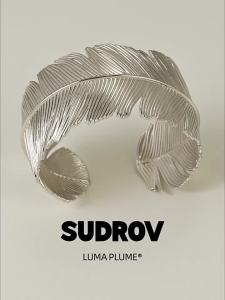 Luxurious Feather Bracelet