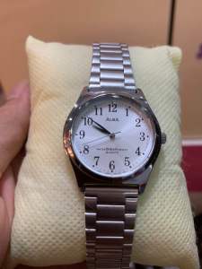 Đồng hồ nữ hoặc nam tay nhỏ hiệu ALBA SEIKO QUARTZ size 33mm dây thép không gỉ khóa thông minh chống nước 50m độ mới cao